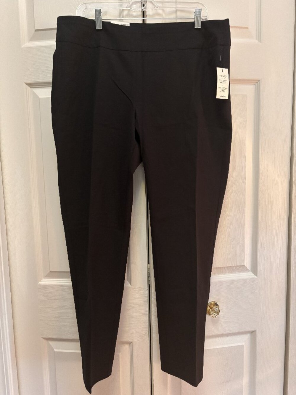 NWT Crown & Ivy Ashley Black Straight Leg Pants NWT Women’s 16 2-Way Stretch